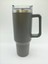 2. Nesil 40OZ Otomobil Kupası Büyük Kapasiteli Saman Termos Kupası Bingba Araç Su Kupası, Spor, Açık, Ofis Sapı Su Kupa Varlık: 1-1.5l/renk: Koyu Gri (Yurt Dışından) 1
