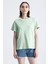 Yeşil Regular Fit Basic Kadın T-Shirt %100 Pamuk Yırtmaçlı Kısa Kol Bisiklet Yaka Düz Renk 4