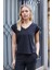 Kadın Modal Ipeksi Likralı Kumaş V Yaka Duble Kollu Apoletli Yanları Yırtmaçlı T-Shirt Bluz-Siyah 5