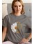 Zuno Kadın Comfort Fit Papatya Baskılı T-Shirt 1