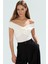 Rahat Fitted Bluz %96 Polyester %4 Elastan Carmen Yaka Zarifane Tasarım 2
