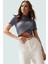 Şık Dik Yaka Crop Bluz Örme Kumaş Kruvaze Yazlık Modern Stil Rahat ve Özel Tasarım 2