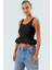 Fitted Havuz Yaka Crop Bluz 96% Pamuk Yazlık Örme Kumaş Zarifane Tasarım Modern Stil 2