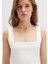 Kare Yaka Beyaz Crop Top 1612657-70057 7
