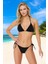 Üçgen Bikini Takımı Şık Detaylı Esnek Kumaş Plaj ve Havuz Için Hızlı Kuruyan Ergonomik Kesim 1