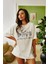 Kadın Beyaz Wildflowers Baskılı Oversize T-Shirt 3