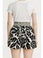 Kadın Kuşaklı Siyah Beyaz Çiçek Desenli Mini Etek – Yazlık Rahat & Şık Günlük Kombin Parçası 5