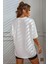 Kadın Beyaz Yüz Baskı Detaylı Oversize T-Shirt 3