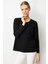 Kadın Sıfır Yaka Önü Pileli Boncuklu Ligralı Bluz Siyah 1