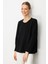 Kadın Sıfır Yaka Önü Pileli Boncuklu Ligralı Bluz Siyah 4