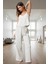 Ince Askılı Crinkle Dokuma Pijama Takımı V Yaka Atlet Şık Görünüm Modern Stil Zarifane Tasarım 1