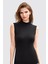 Berrak Boğazlı Sıfır Kollu Pamuklu Atlet 1
