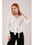 Ipeksi Ön Bağlamalı Volan Kol Beyaz Bluz 4