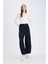 Barrel Fit Beli Lastikli Bilek Boy Cepli Yumuşak Jean Pantolon E3873AX25SP 1