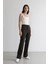 Afra x Defacto Straight Fit Kumaş Pantolon Çift Cepli Normal Bel Standart Boy E4660AX25SP 2