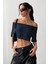 Kadın Lacivert Kayık Yaka Oversize Crop T-Shirt 2