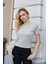 Kadın Kaliteli Modal Kumaş Sıfır Yaka Düğme Aksesuarlı Kısa Kol T-Shirt Bluz-Taş 1