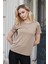 Kadın Kaliteli Modal Kumaş Sıfır Yaka Düğme Aksesuarlı Kısa Kol T-Shirt Bluz-Camel 3