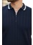 Erkek Yaka ve Kolları Çizgi Detaylı Fermuarlı Kısa Kollu T-Shirt 3
