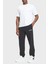 Logolu Pamuklu Normal Bel Lastikli Paça Jogger Pantolon LV04RC294GUB1 Erkek Pantolon LV04RC294G Ub1 2