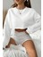 Kadın Beyaz Oversize Crop Bisiklet Yaka Şardonlu Sweatshirt 1