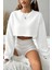 Kadın Beyaz Oversize Crop Bisiklet Yaka Şardonlu Sweatshirt 2