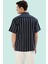 Erkek Basic Oversize Fit Kısa Kollu Gömlek Çizgili Desen Yazlık Yaz Aylarının Vazgeçilmezi 3