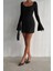 Kadın Siyah Kare Yaka Sırt Dekolteli Kolu Volanlı Yırtmaç Detaylı Mini Elbise MNN8761 4