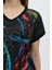 Dijital Baskılı Nakışlı V Yaka T-Shirt 4