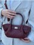 Büzgülü ve Kilit Detaylı, Ayarlanabilir Askılı Bordo Kadın Çanta 4
