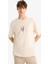 %100 Pamuk Boxy Fit Rahat Kesim Bisiklet Yaka Sırt Baskılı Kısa Kollu Tişört F8322AX25AU 3