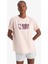 %100 Pamuk DeFactoFit NBA Wordmark Oversize Geniş Kalıp Bisiklet Yaka Sporcu Kısa Kollu Tişört E8865AX25AU 5