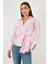 Pamuklu Regular Fit Uzun Kollu Bağlama Detaylı Gömlek Bayan Gömlek 65200538 4