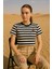Ayıcık Cep Detay Çizgili Crop Bluz 3