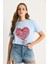Kadın Pamuklu Kısa Kollu Bisiklet Yaka Kalp Nakışlı T-Shirt 2
