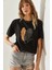 Kadın Yaprak Desenli Taş Detaylı Basic Penye T-Shirt 1