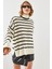 Kadın Çizgili Boğazlı Triko Kazak 1