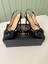 VANTÉ’nin siyah fiyonk detaylı slingback modeli, ince el işçiliğiyle tasarlandı. Her adımda sofistike bir duruş sunan bu ayakkabı, özel davetlerden günlük şıklığa kadar her ortamda size eşlik edecek. 6