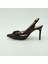 VANTÉ’nin siyah fiyonk detaylı slingback modeli, ince el işçiliğiyle tasarlandı. Her adımda sofistike bir duruş sunan bu ayakkabı, özel davetlerden günlük şıklığa kadar her ortamda size eşlik edecek. 9