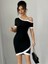 Mottisfashion Kadın Kısa Kollu Asimetrik Kesim Yaka Şerit ve Aksesuar Detaylı Modal Elbise 4