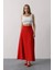 Kırmızı Keten Etek - Şıklığıyla Büyüleyen Parça 1