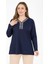 Kadın Orta Yaş ve Üzeri V Yaka Desenli Yırtmaçlı Lacivert Anne Penye Bluz 1