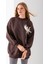 Kadın Bisiklet Yaka Çiçek Aksesuarlı 3ip Oversize Sweatshirt Kahverengi - 2628 6