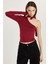 Kadın Standart Fit Fitilli Tek Kol Asimetrik Yaka Bordo Bluz 4