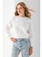 Kadın Bisiklet Yaka Kelebek Aksesuarlı 3ip Crop Sweatshirt Beyaz - 2670 6