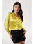 Kadın Sarı Hafif Dökümlü Saten Yüzeyli Gömlek HZL22W-BD139641 1
