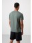 Haki Polyester Nefes Alan Dokulu İnce Esnek Standart Fit Erkek Performans T-Shirt - 88384 5