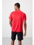 Kırmızı Polyester Nefes Alan Dokulu İnce Esnek Standart Fit Erkek Performans T-Shirt - 88385 5