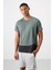 Haki Polyester Nefes Alan Dokulu İnce Esnek Standart Fit Erkek Performans T-Shirt - 88383 1