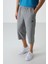 Gri Melanj Pamuklu Yumuşak Dokulu Standart Fit Nakışlı Erkek Kapri - 83102 2